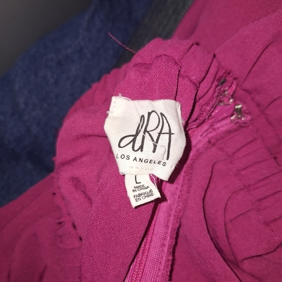 Dra Los Angeles off or on shoulder dress size large - Picture 6 of 6